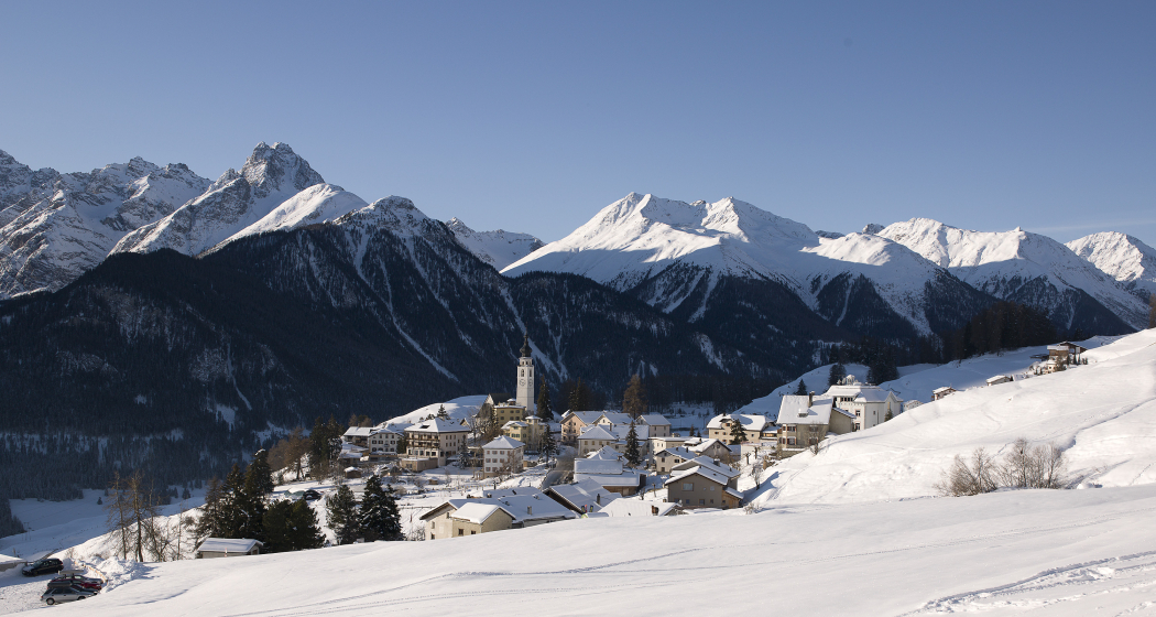 Blick auf das Dorf Ftan