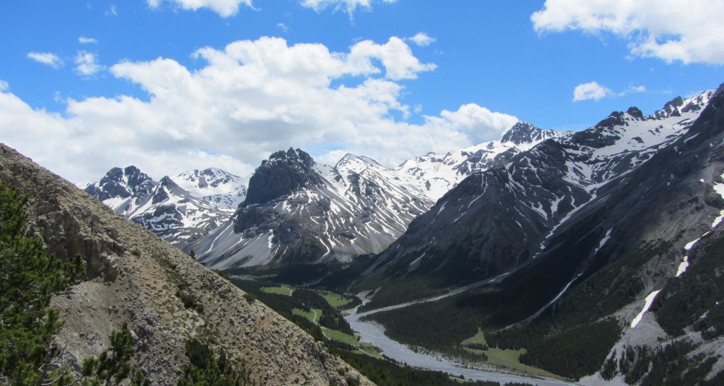 Val Mora mit Cuclèr da Jon dad Onsch Val Mora mit Cuclèr da Jon dad Onsch