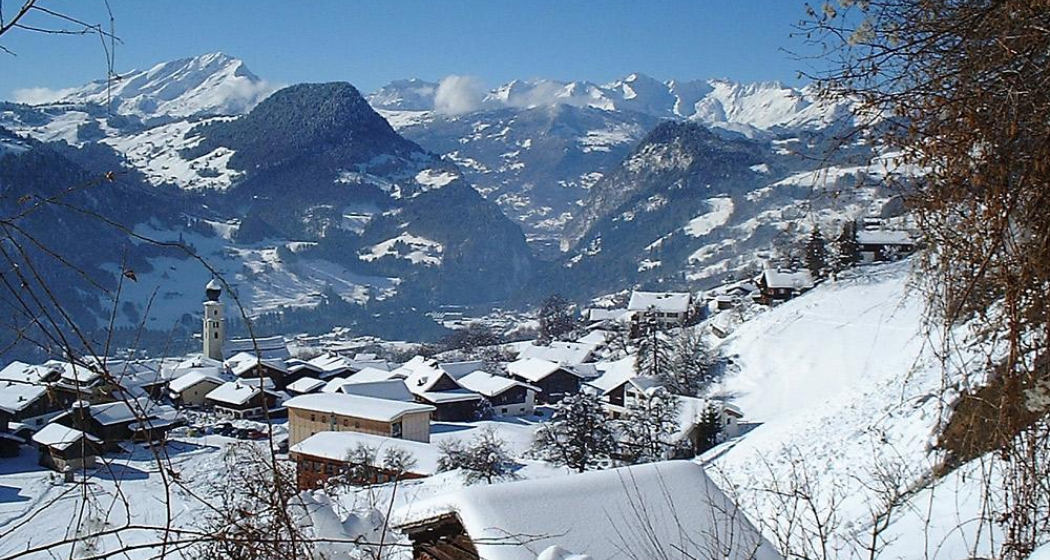 Blick Richtung Bündner Rheintal mit dem Calanda Blick Richtung Bündner Rheintal mit dem Calanda