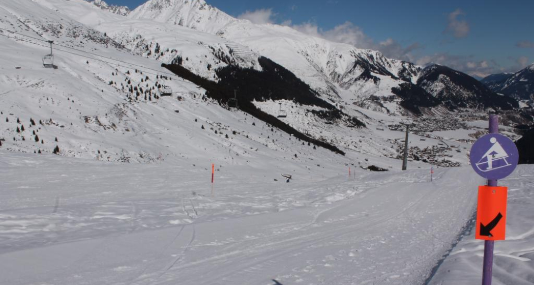 Start entlang der Skipiste Start entlang der Skipiste
