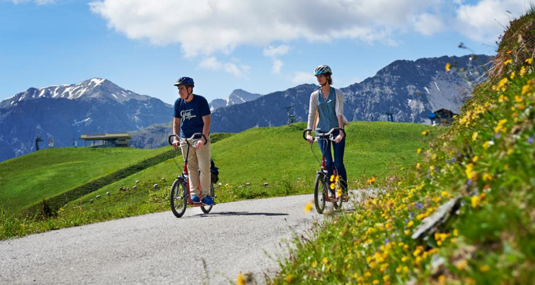 Trottinett-Spass ab der Mittelstation der Luftseilbahn Arosa-Weisshorn