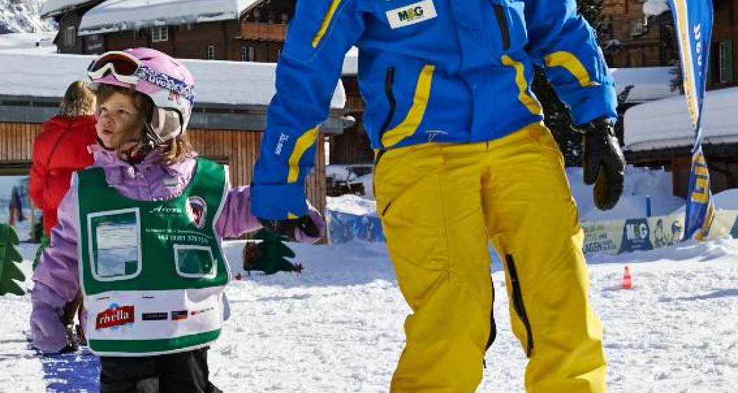 Im Kinderland der Schweizerischen Ski- und Snowboardschule Arosa