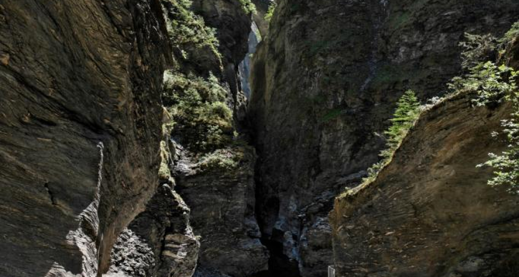 Findling in der Schlucht unterhalb der Wildener Brücke Findling in der Schlucht unterhalb der Wildener Brücke