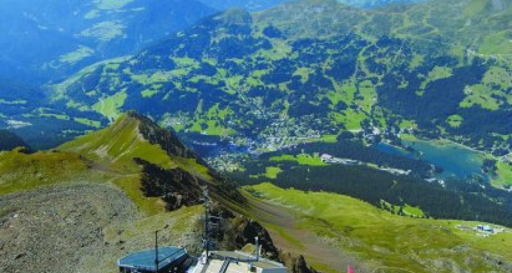 Aussicht vom Rothorn (2865 m ü.M) Aussicht vom Rothorn (2865 m ü.M)