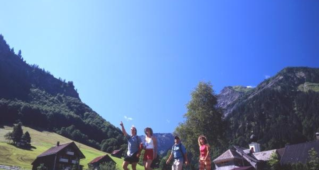 Auf Erkundung in Weisstannen Auf Erkundung in Weisstannen