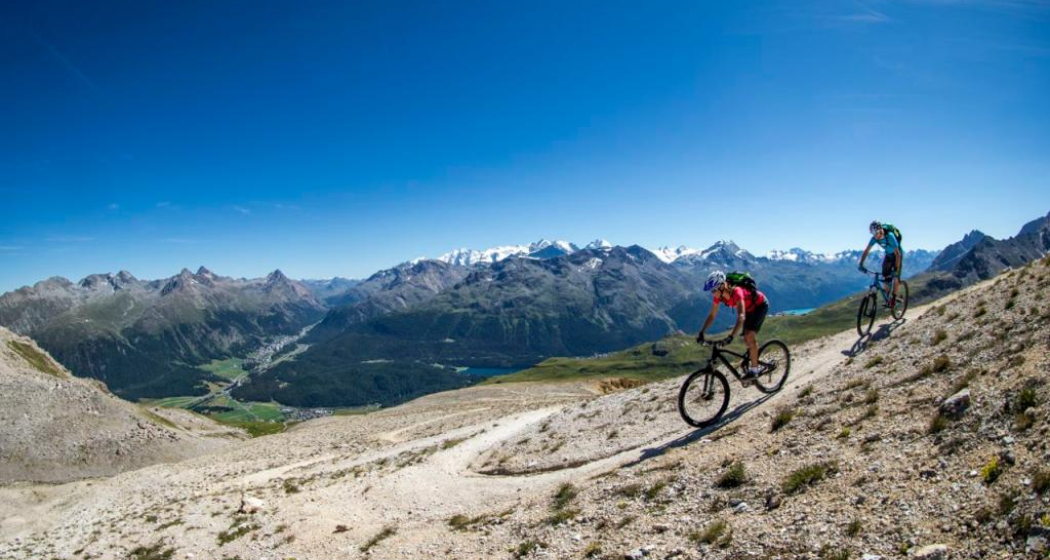 Blick vom Trais Fluors ins Bernina Tal Blick vom Trais Fluors ins Bernina Tal