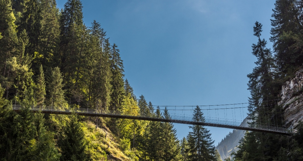 Hängebrücke bei Silgin Hängebrücke bei Silgin