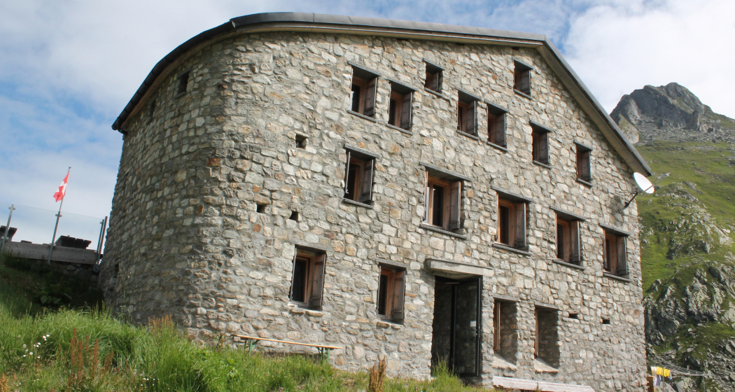 Aus Steinen aus der Umgebung gebaut Aus Steinen aus der Umgebung gebaut