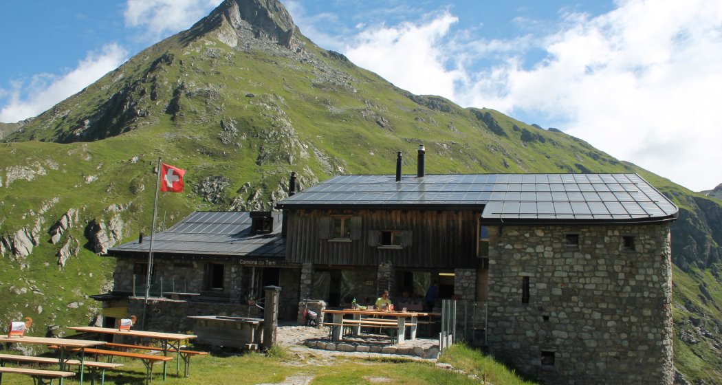 Ein Platz vor der Hütte Ein Platz vor der Hütte