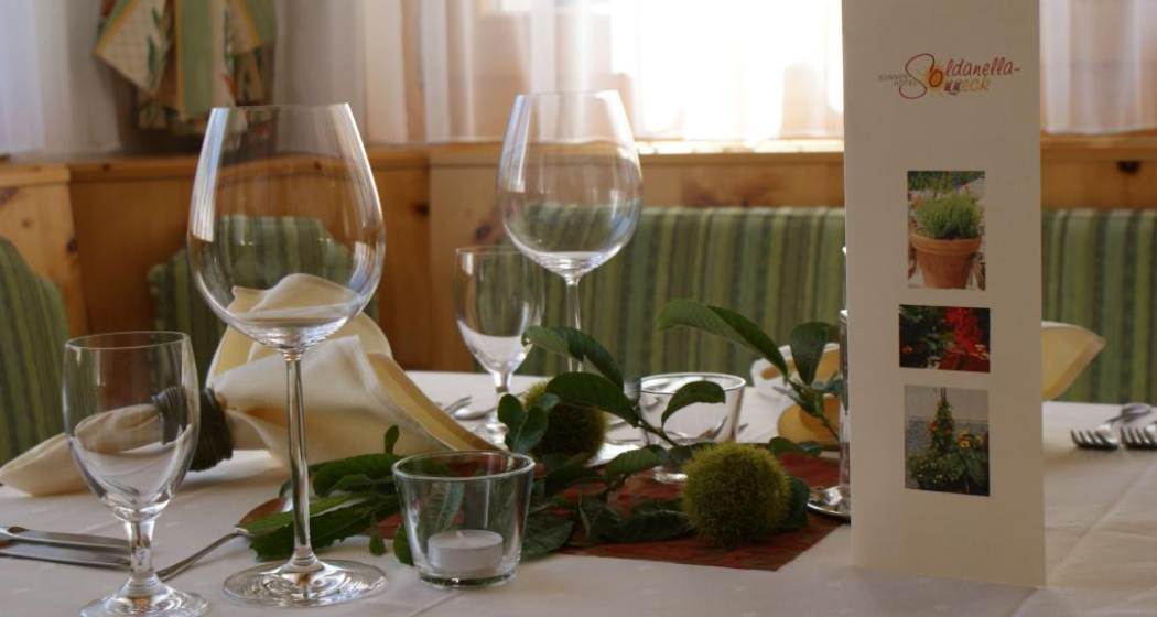 Sonnenhotel: Restaurant-Pizzeria Sonneck (oua_23613262_image) Sonnenhotel: Restaurant-Pizzeria Sonneck (oua_23613262_image)