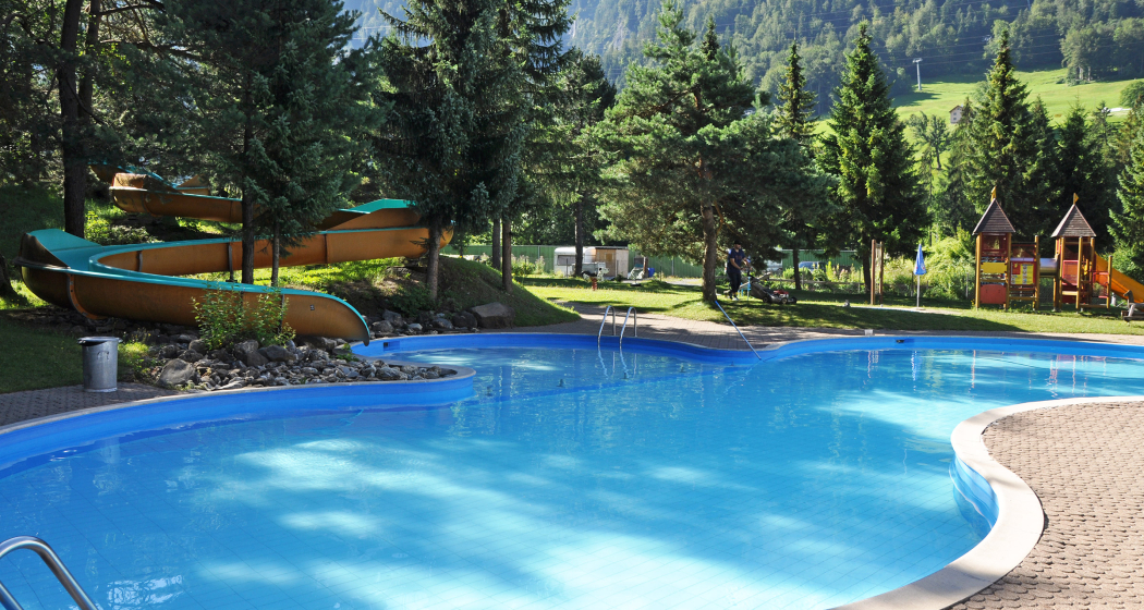 Ideales Schwimmbad für Familien mit kleineren Kindern Ideales Schwimmbad für Familien mit kleineren Kindern