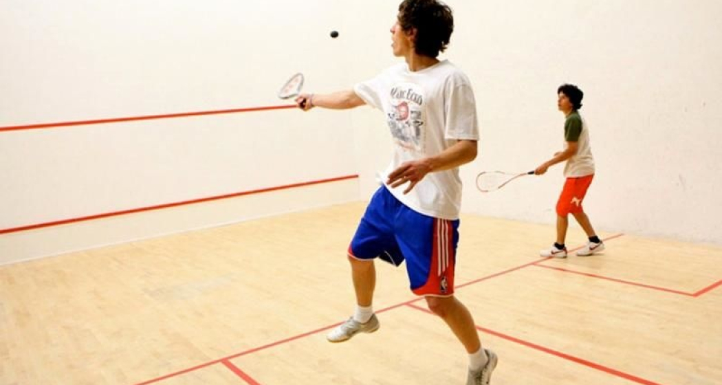 Squashhalle, Meierhof Obersaxen Squashhalle, Meierhof Obersaxen