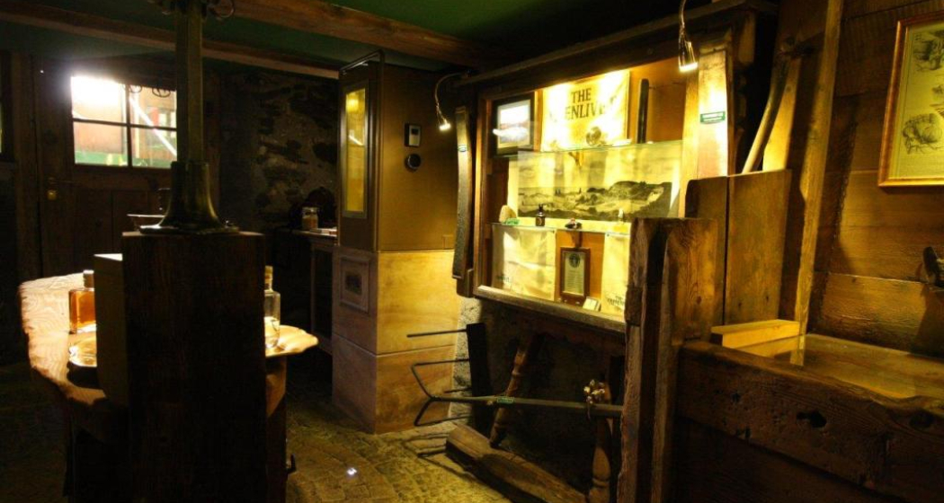 Whisky Museum, Sta. Maria (oua_25283604_image) Whisky Museum, Sta. Maria (oua_25283604_image)