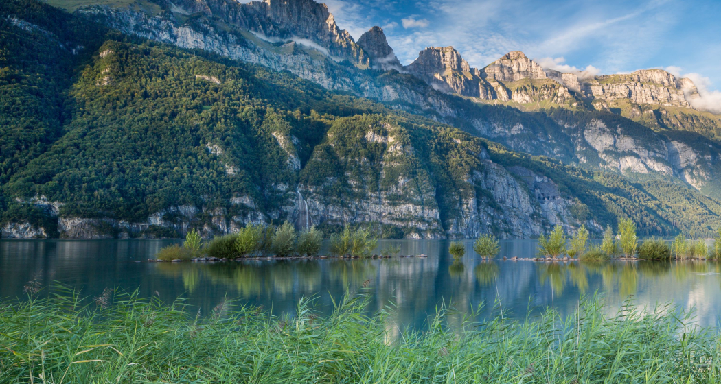 Der Walensee und die imposanten Churfirsten Der Walensee und die imposanten Churfirsten