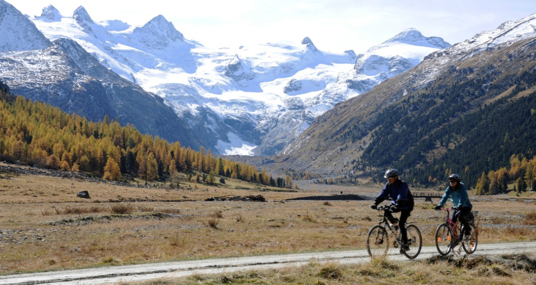 Biker im Val Roseg Biker im Val Roseg