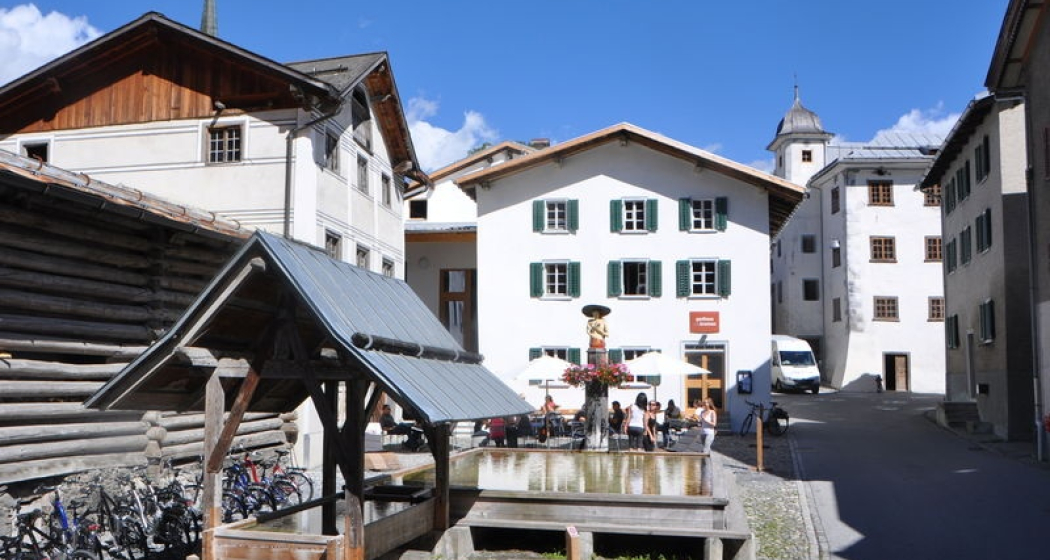 Holzbrunnen Valendas (oua_28755674_image) Holzbrunnen Valendas (oua_28755674_image)
