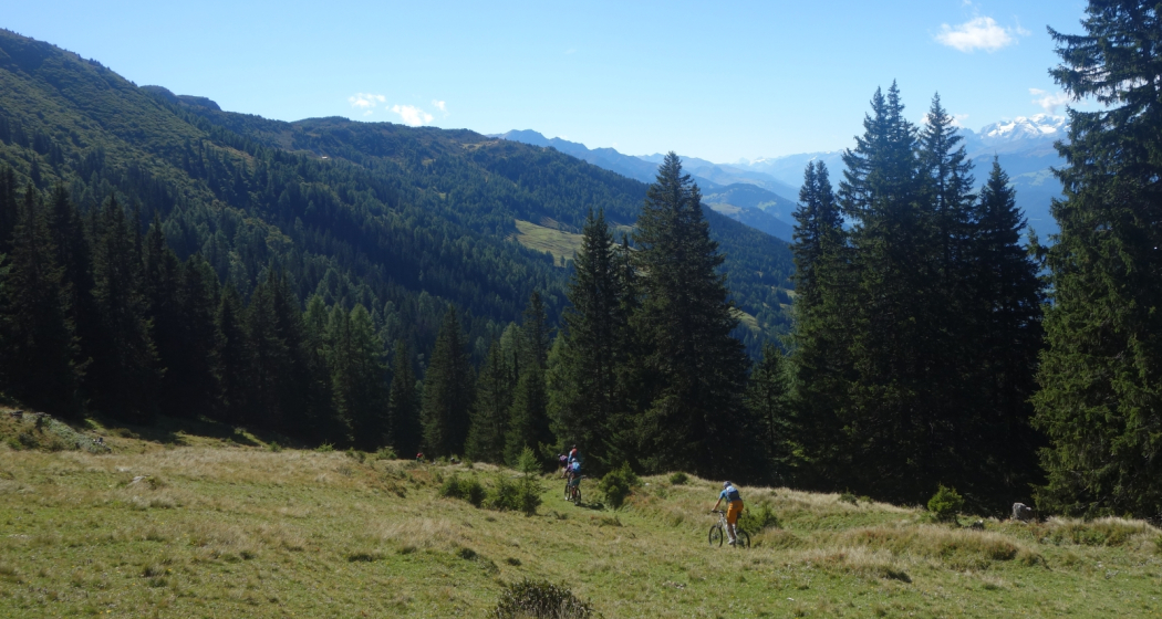 Beginn der Abfahrt nach Juchs Beginn der Abfahrt nach Juchs