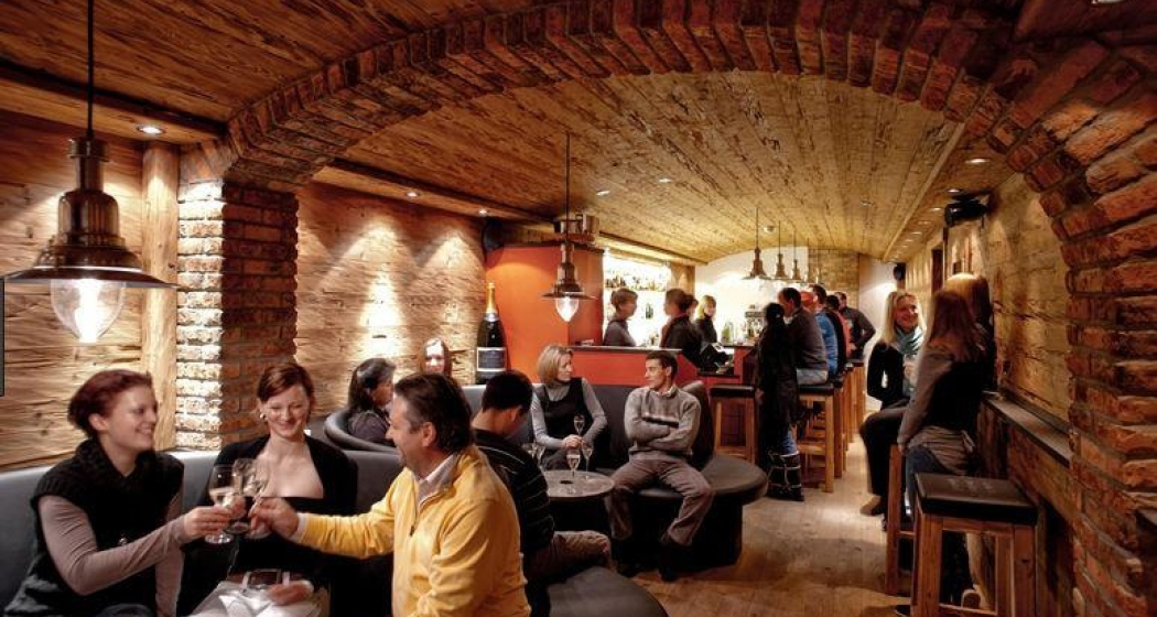Bar Bar