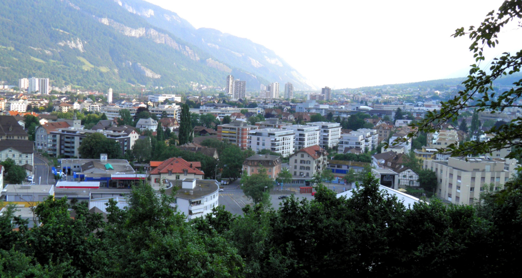 Blick am Morgen über Chur vom Fuss des Pizoggel