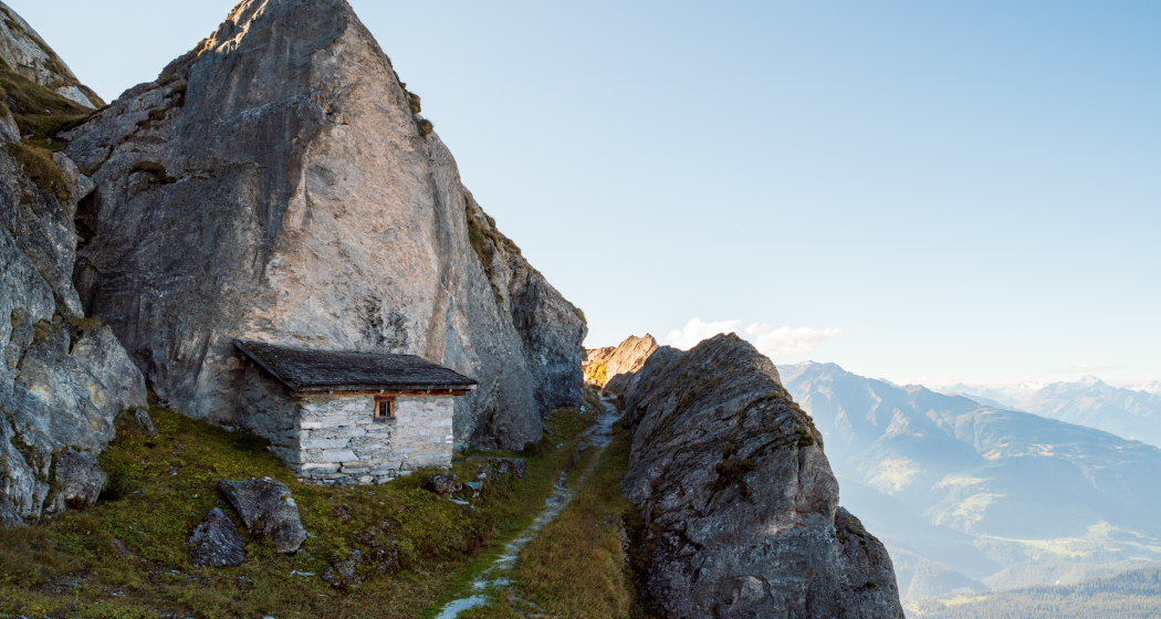 Bergwanderung zu den Strudeltöpfen auf der Alp Mora: Bargis-Trin (oua_33412692_image) Bergwanderung zu den Strudeltöpfen auf der Alp Mora: Bargis-Trin (oua_33412692_image)