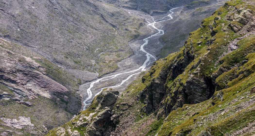 Ursprung des Hinterrheins Ursprung des Hinterrheins