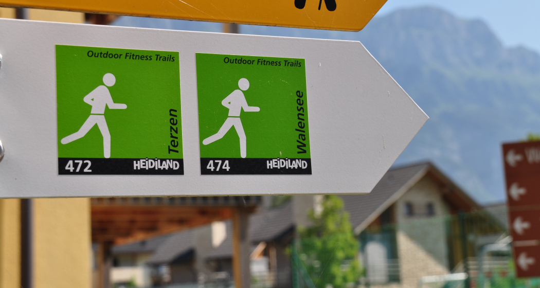 Vorbei am Resort Walensee