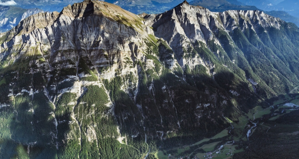 Blick auf die Westwand des Calanda von Vättis Blick auf die Westwand des Calanda von Vättis