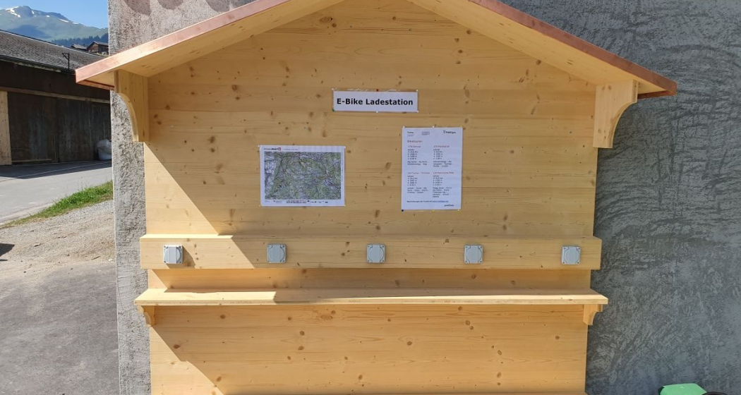E-Bike Lademöglichkeit Furna Quadera Beizli (oua_40129479_image) E-Bike Lademöglichkeit Furna Quadera Beizli (oua_40129479_image)