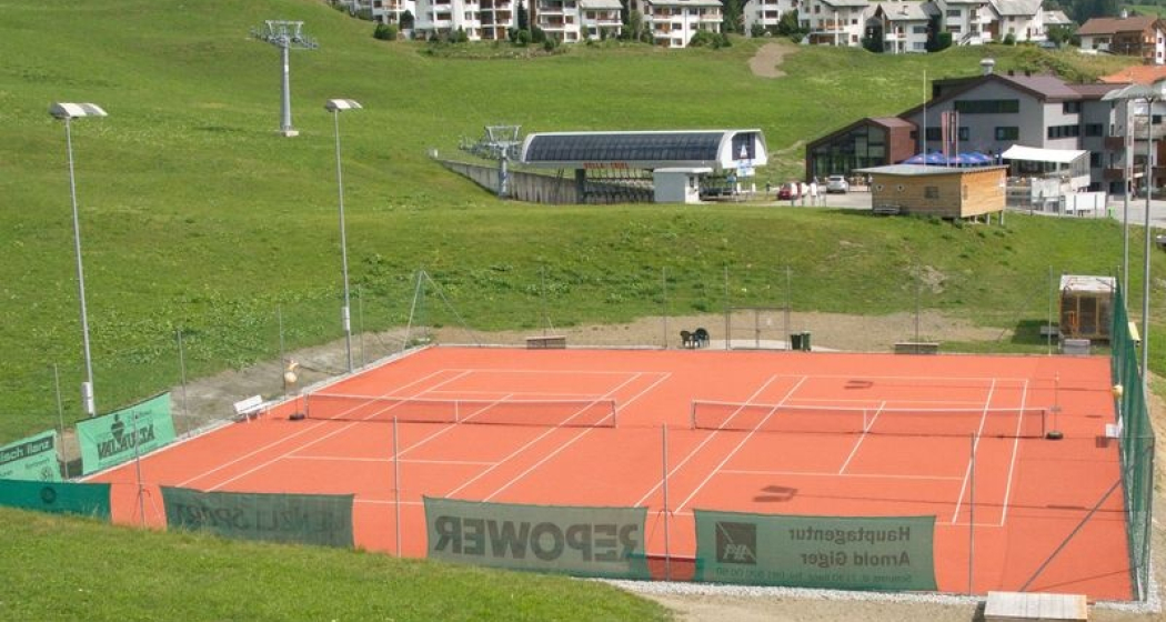 Tennisplatz, Vella (oua_40464312_image) Tennisplatz, Vella (oua_40464312_image)
