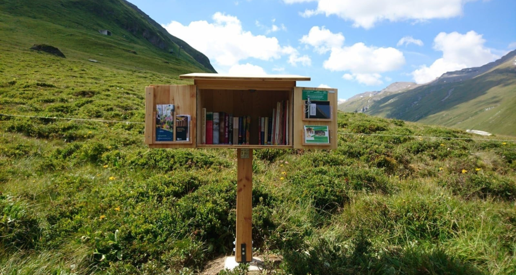 Lesebänkli und Bücherkiste Avers Lesebänkli und Bücherkiste Avers