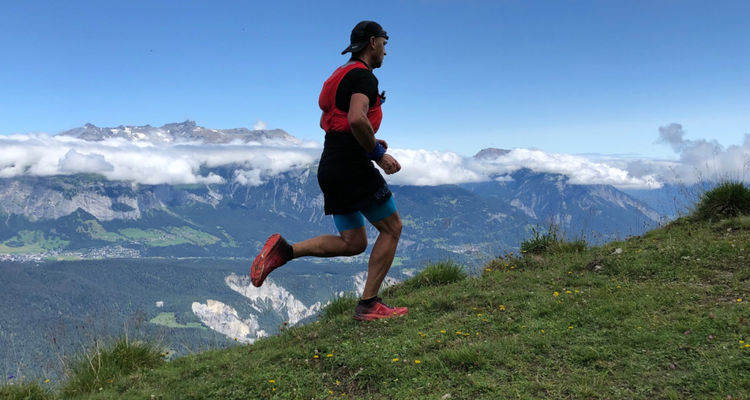 Kurz vor der Dutjer Alp. Trailrunning hoch über der Rheinschlucht Kurz vor der Dutjer Alp. Trailrunning hoch über der Rheinschlucht