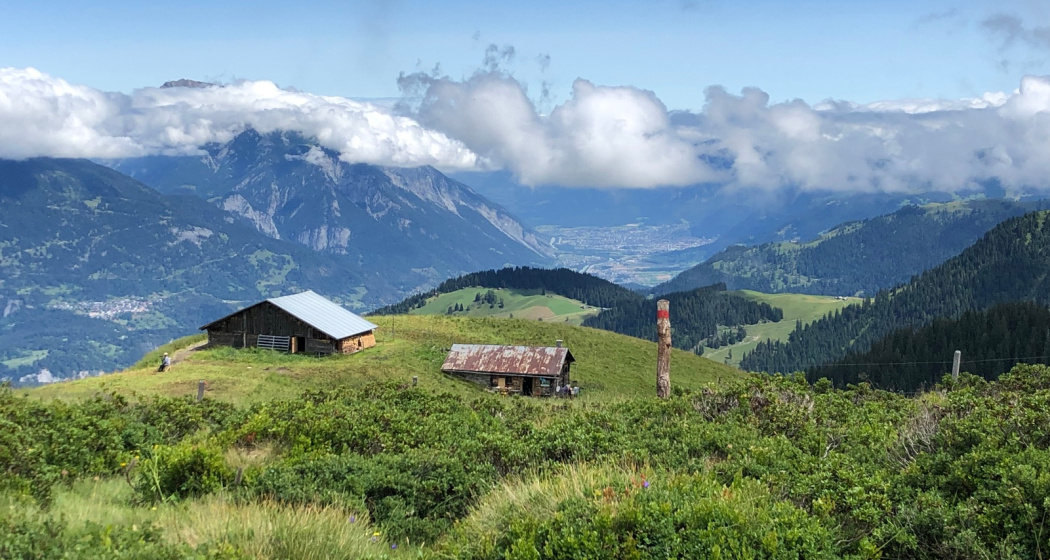 Wunderbar gelegene Dutjer Alp Wunderbar gelegene Dutjer Alp