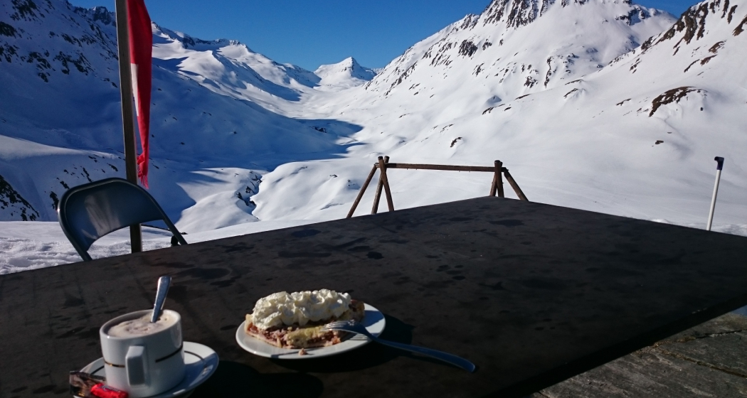 Kaffee und Kuchen mit Aussicht Kaffee und Kuchen mit Aussicht