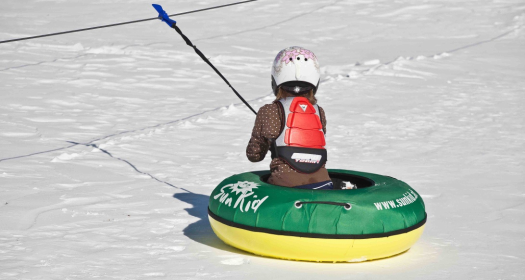 Snowtubing so einfach geht es mit dem Lift Snowtubing so einfach geht es mit dem Lift