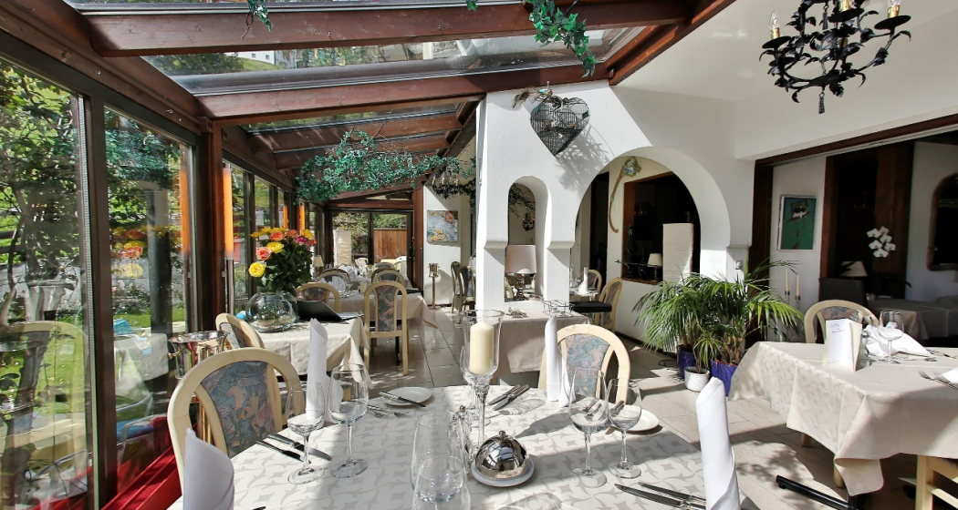 Wintergartenrestaurant Larix (oua_45096813_image) Wintergartenrestaurant Larix (oua_45096813_image)