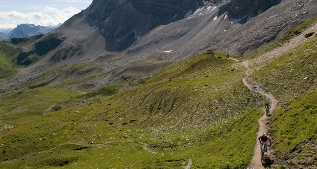 Urdental (aufgenommen vom Urdenfürggli) Urdental (aufgenommen vom Urdenfürggli)