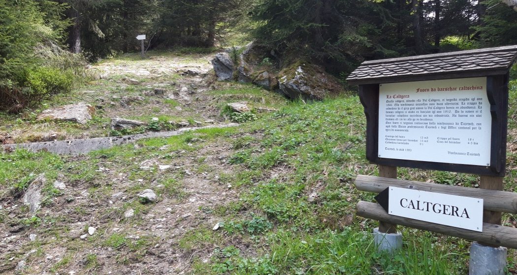 Infotafel und Wegweiser Infotafel und Wegweiser