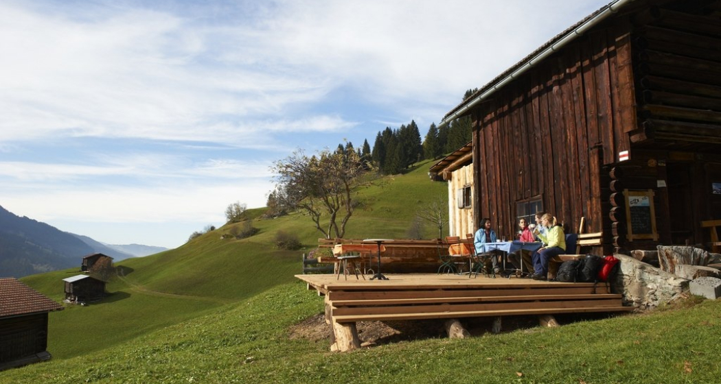 Sunnebeizli Hennagadä (oua_50598204_image) Sunnebeizli Hennagadä (oua_50598204_image)