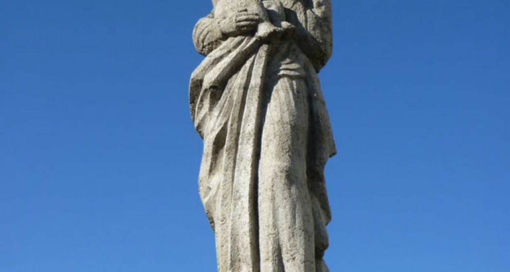 Statue der Mutter Gottes Statue der Mutter Gottes