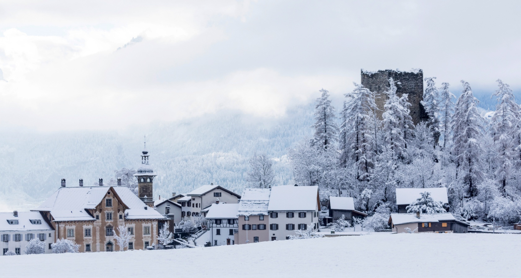 Schloss Sins mit der Ruine alt Sins Schloss Sins mit der Ruine alt Sins