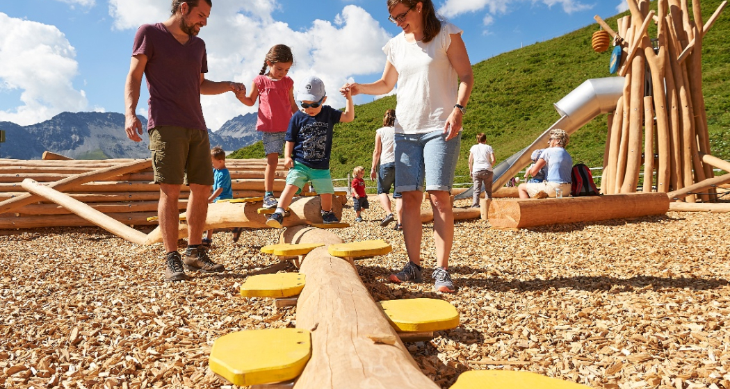 Erlebnisspielplatz Bärenschule_Klettersteg Erlebnisspielplatz Bärenschule_Klettersteg