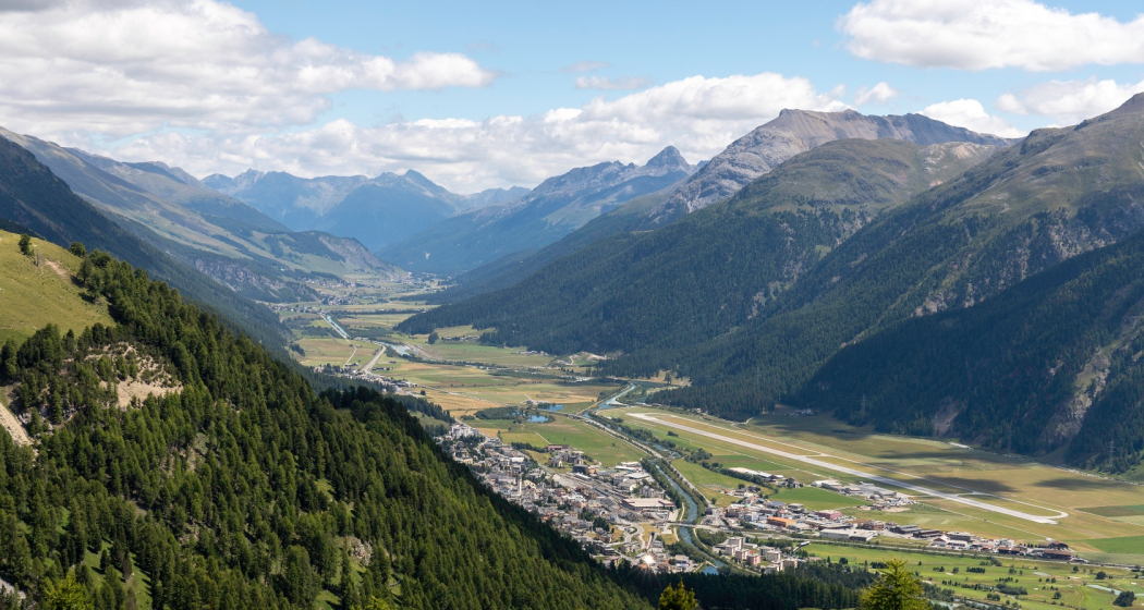 Blick auf das Engadin bis S-chanf Blick auf das Engadin bis S-chanf