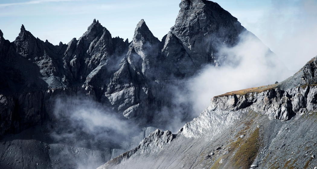 Die magische Linie in Wolken gehüllt Die magische Linie in Wolken gehüllt
