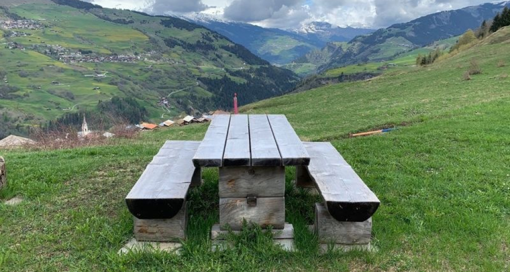 Tisch mit Bank Tisch mit Bank