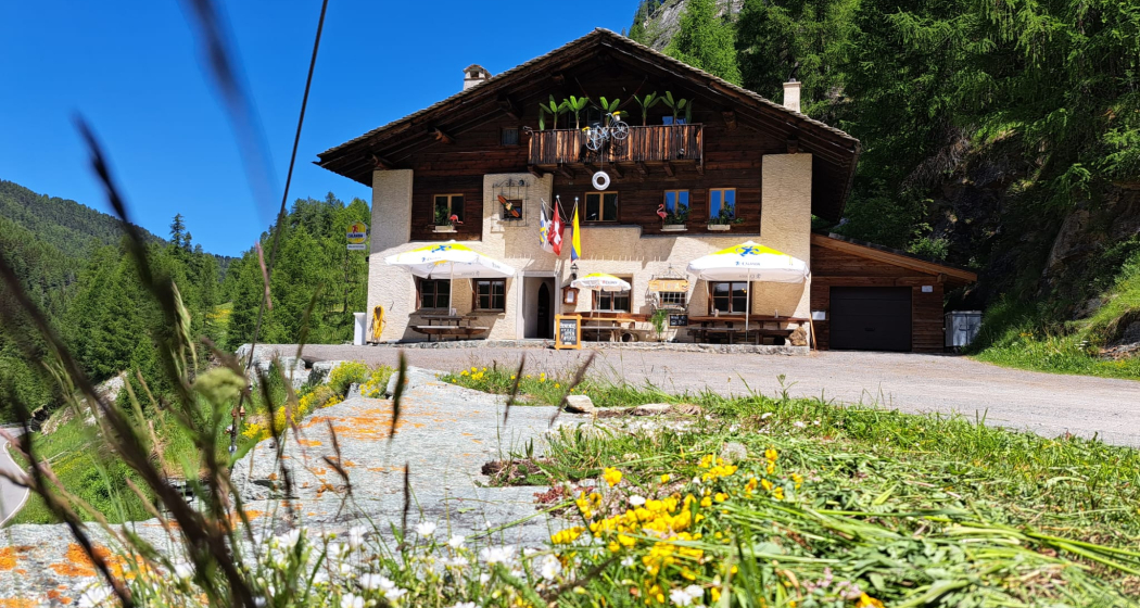 Gasthaus Walserstuba in Avers-Cröt Gasthaus Walserstuba in Avers-Cröt
