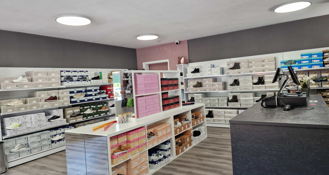 Anniss Schmuhmode, Ilanz, grosse Verkaufsfläche Anniss Schmuhmode, Ilanz, grosse Verkaufsfläche