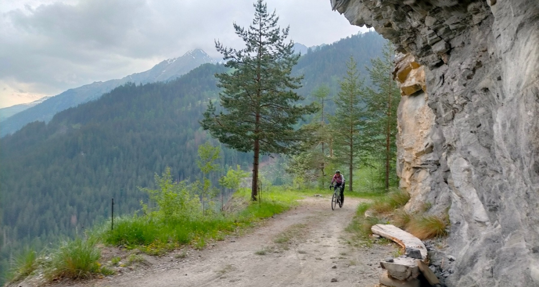 Der "Tunnelweg" im Safiental