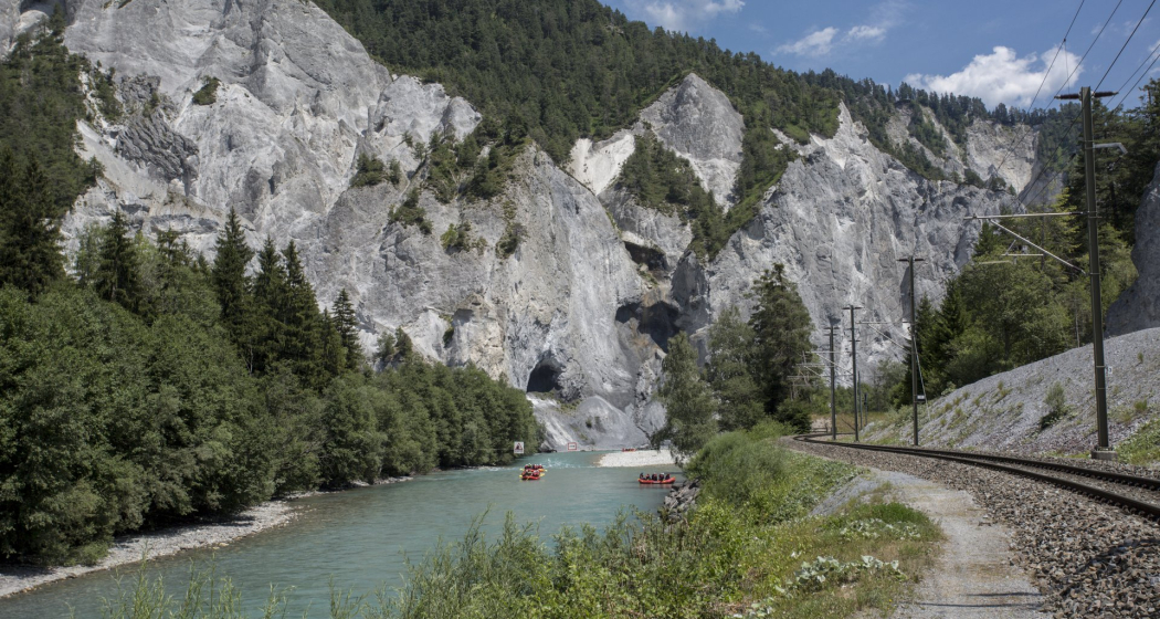 Bei Bahnhof Valendas-Sagogn, Blick in die Rheinschlucht Bei Bahnhof Valendas-Sagogn, Blick in die Rheinschlucht