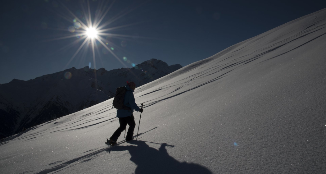 Skitouren im Gegenlicht