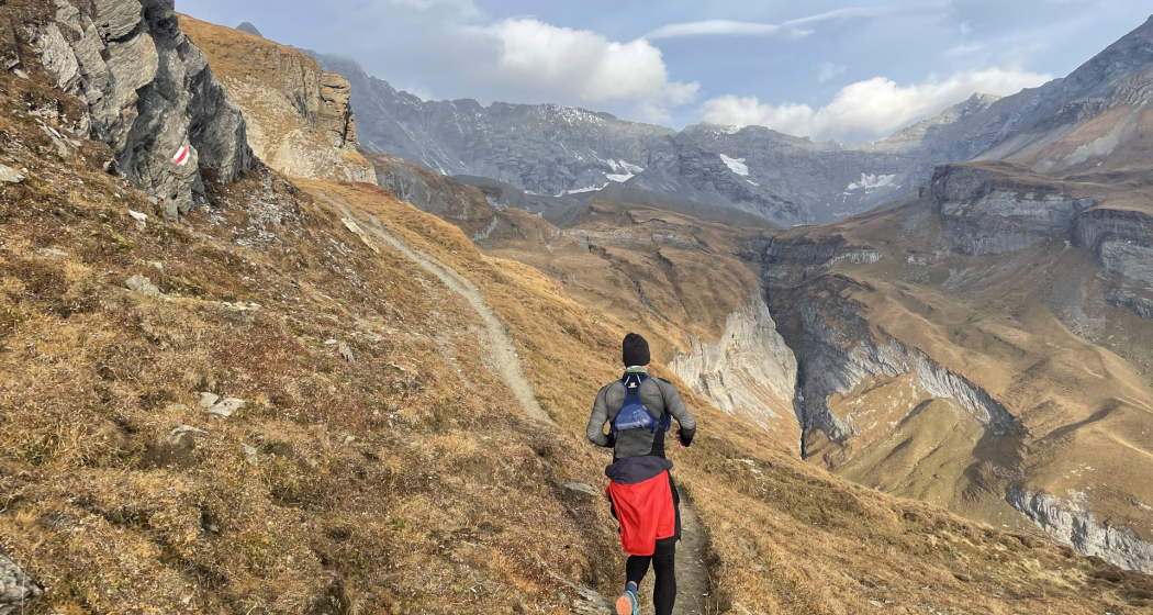 Auch im Lauftempo kann der Pass überwunden werden - mit der nötigen Kondition. Auch im Lauftempo kann der Pass überwunden werden - mit der nötigen Kondition.